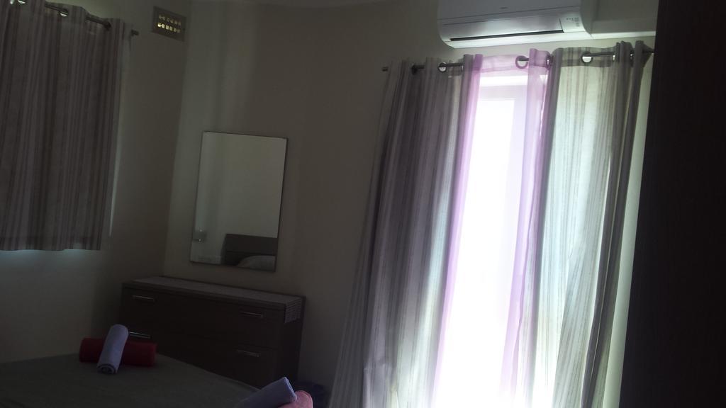 Apartment Triq Is-Silla Marsaskala Exteriör bild